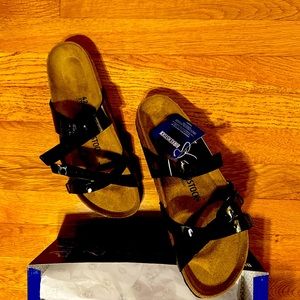 Birkenstock patent leather sandals Black. Transitions to evening.